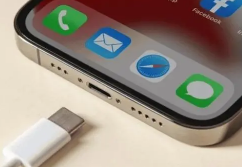 白城苹果15维修分享iPhone15改USB-C接口后能和安卓用户互借充电器吗 